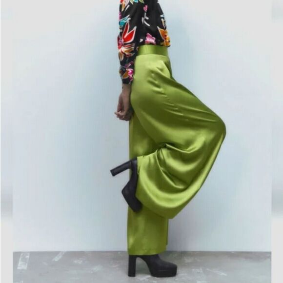 Green Zara Satin-Effect High-Waisted Pleated-Front Palazzo Wide Leg Pants (NWT) - Picture 4 of 10